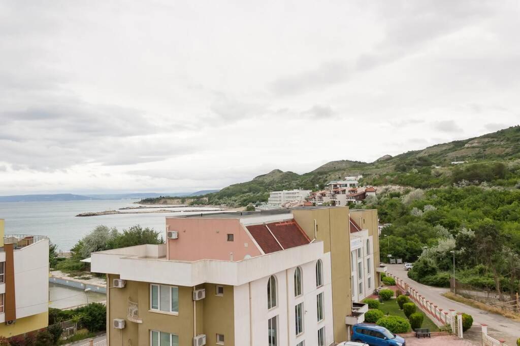 Perfect Summer Vacation Rental - One-Bedroom Flat By Flat Mаnager 托波拉 外观 照片