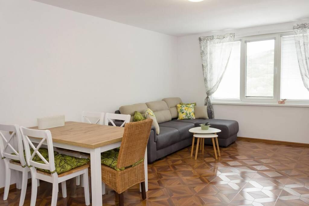 Perfect Summer Vacation Rental - One-Bedroom Flat By Flat Mаnager 托波拉 外观 照片